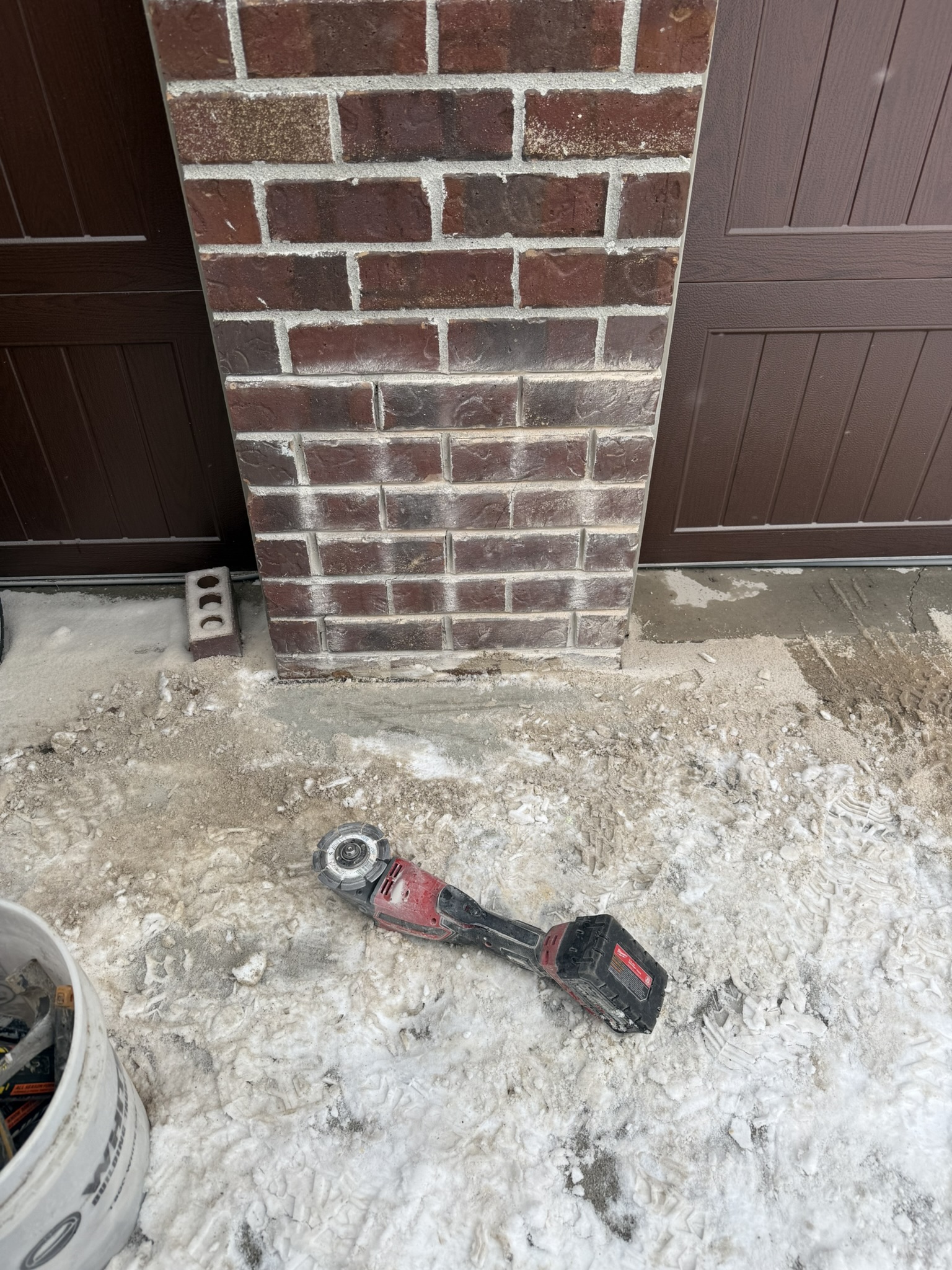 Tuckpointing