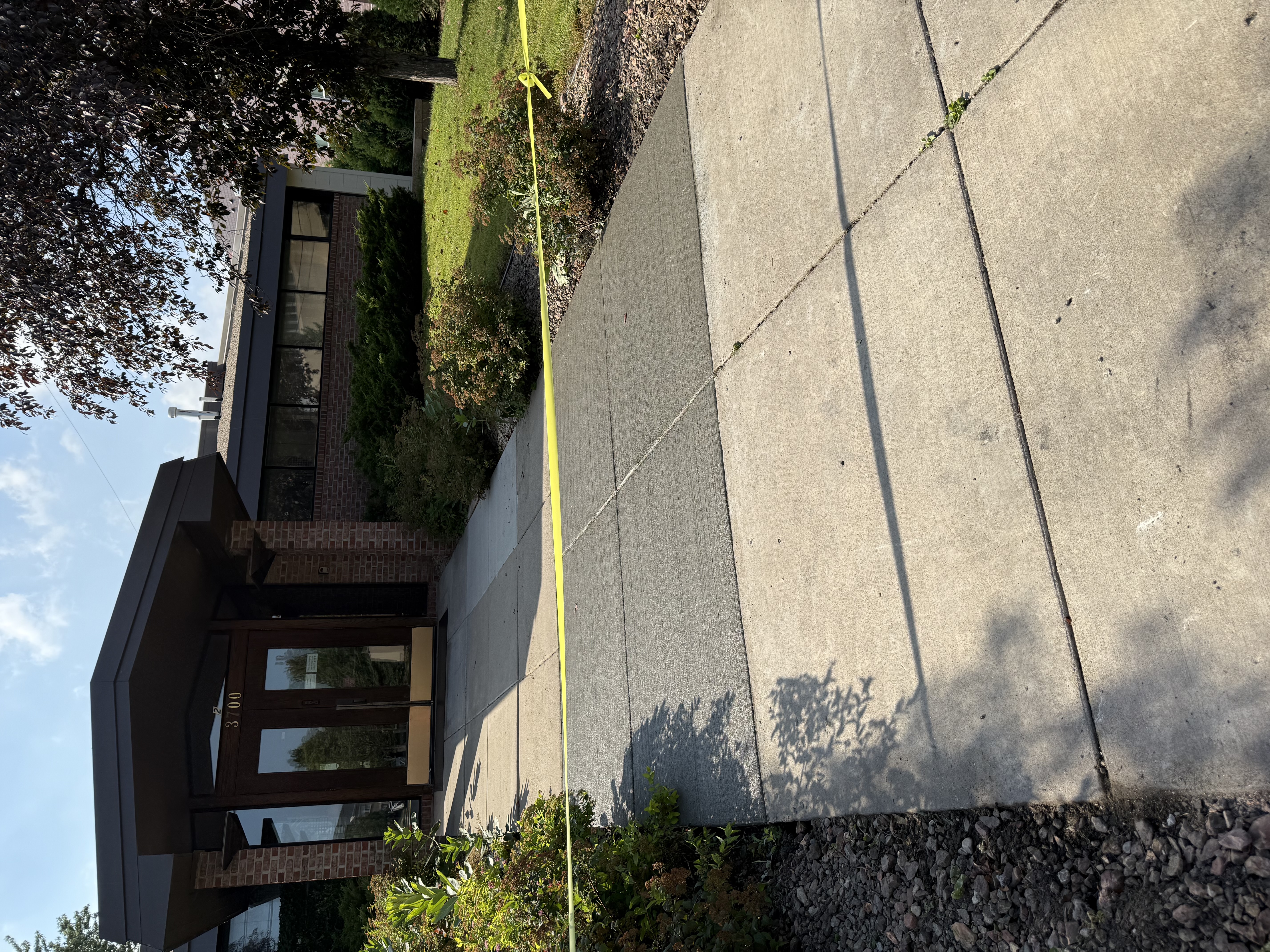 Commercial entrance walkway