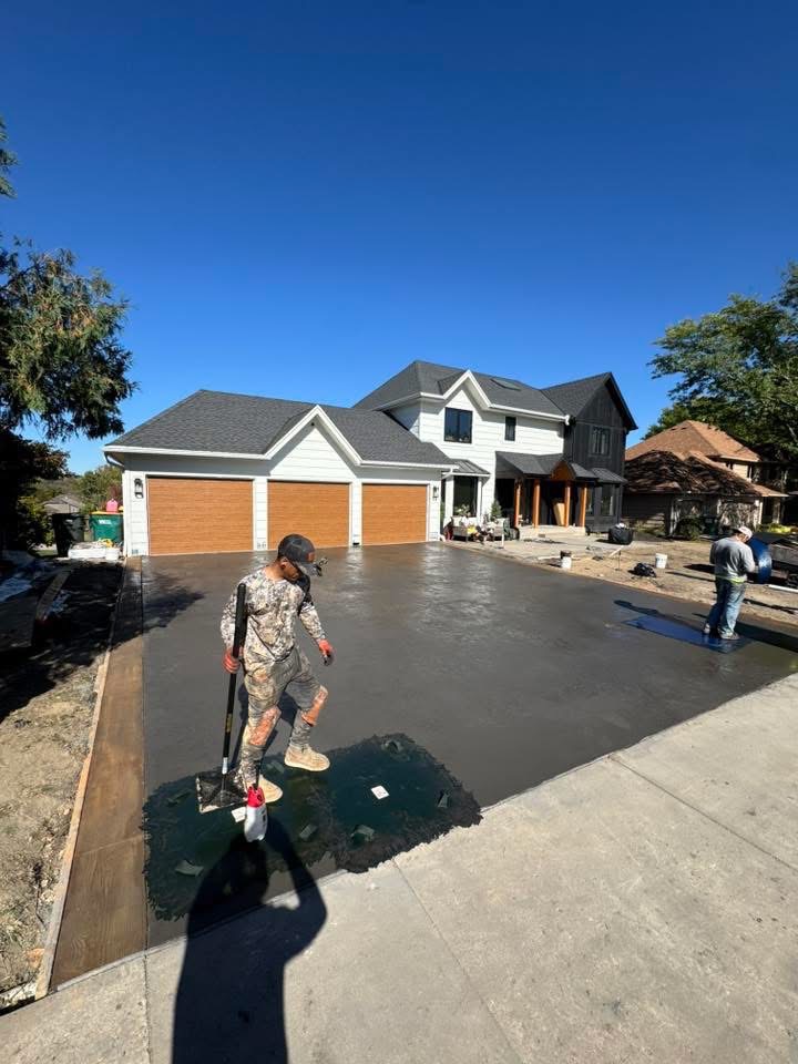 Concrete driveway crew
